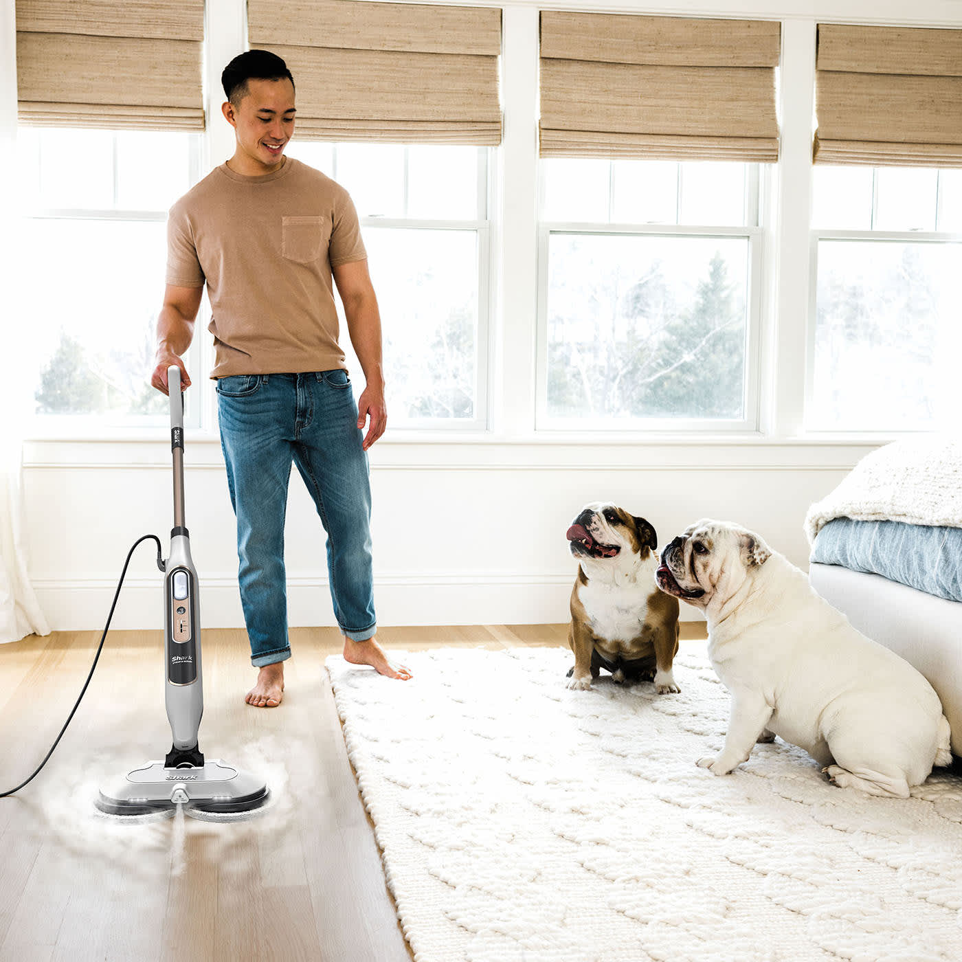 Shark Deluxe Black Steam & Scrub Automatic Steam Mop with Steam